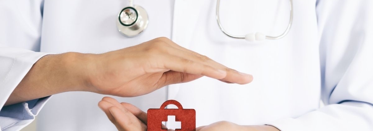 KVG bei Grenzgängern: Was tun, wenn die Schweizer Krankenversicherung fehlt?